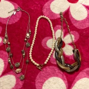 3 fashion necklaces Great condition and quality